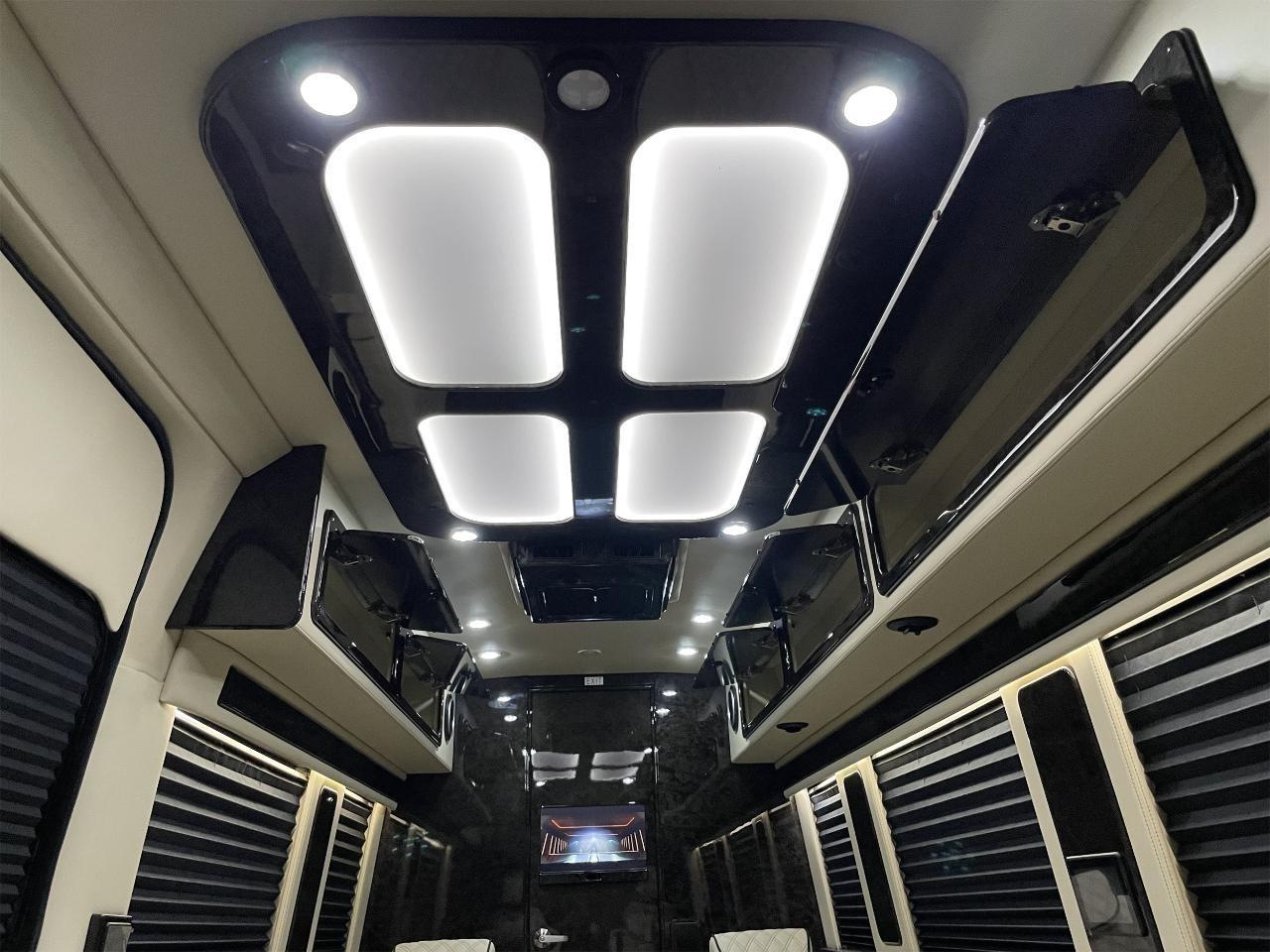 Mercedes-Benz Sprinter  2023