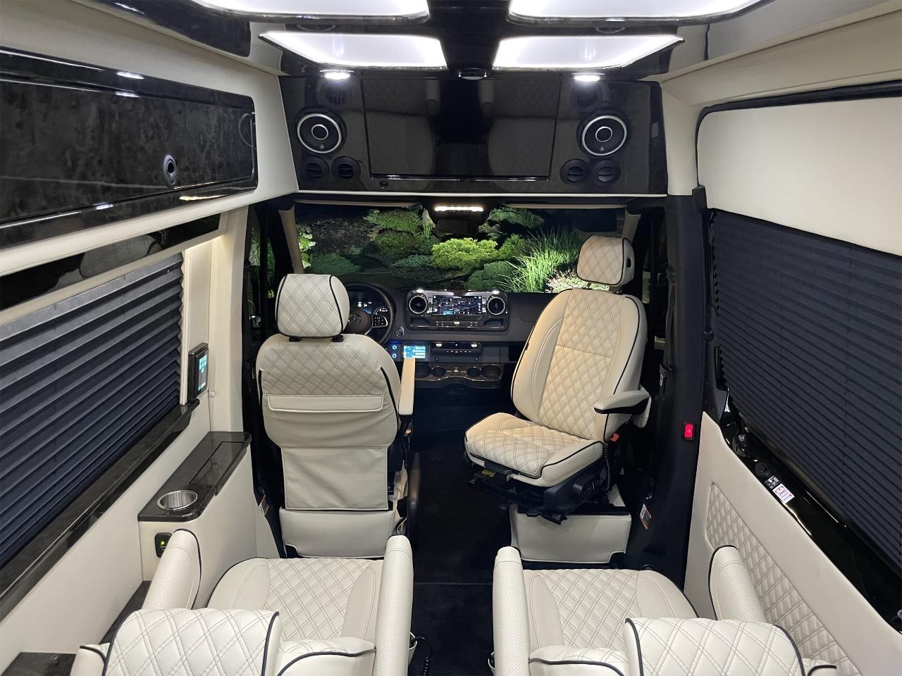 Mercedes-Benz Sprinter  2023