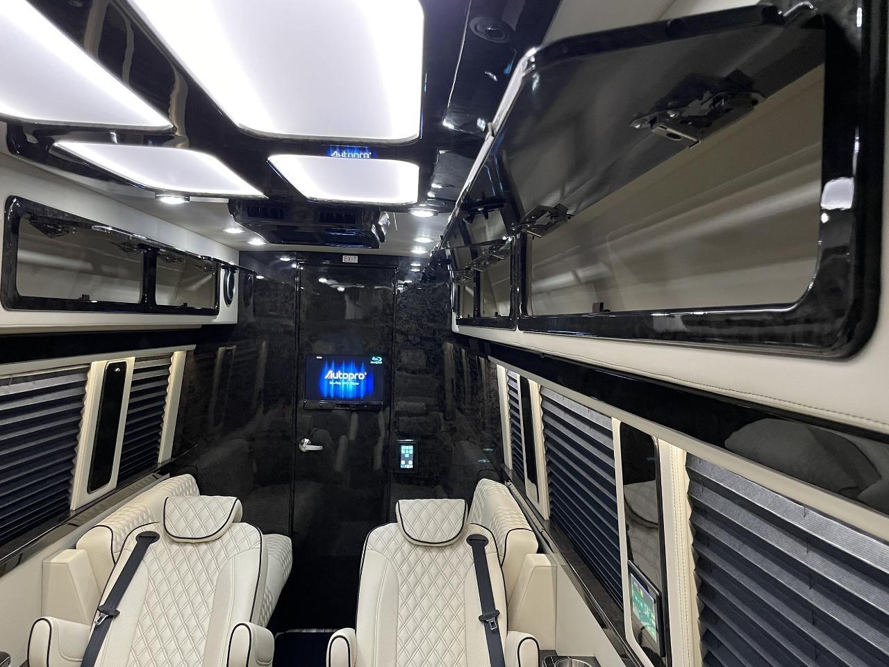 Mercedes-Benz Sprinter  2023