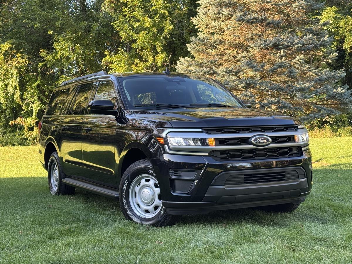 Ford Expedition EL XL 4WD 2023