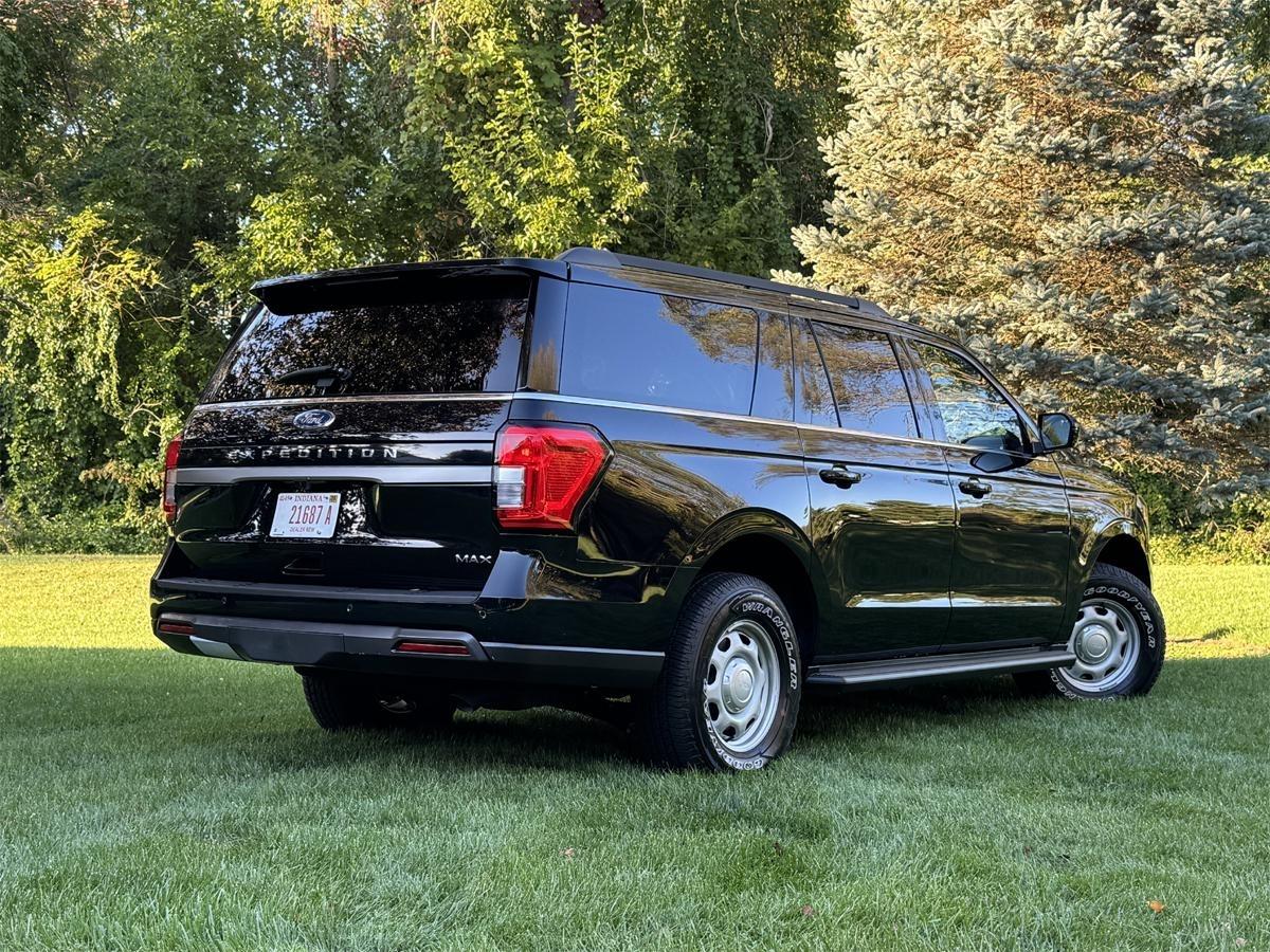 Ford Expedition EL XL 4WD 2023