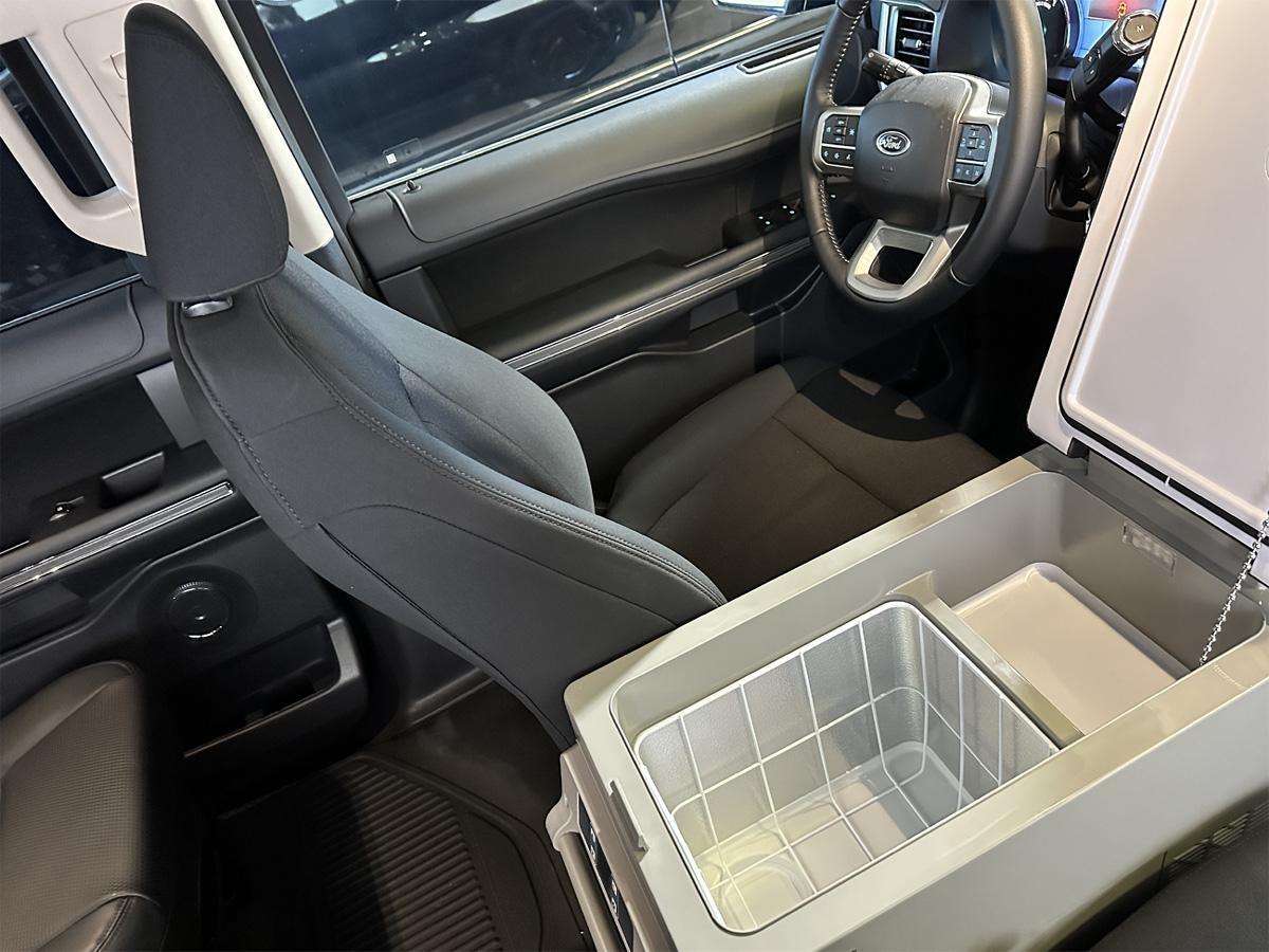 Ford Expedition  2023