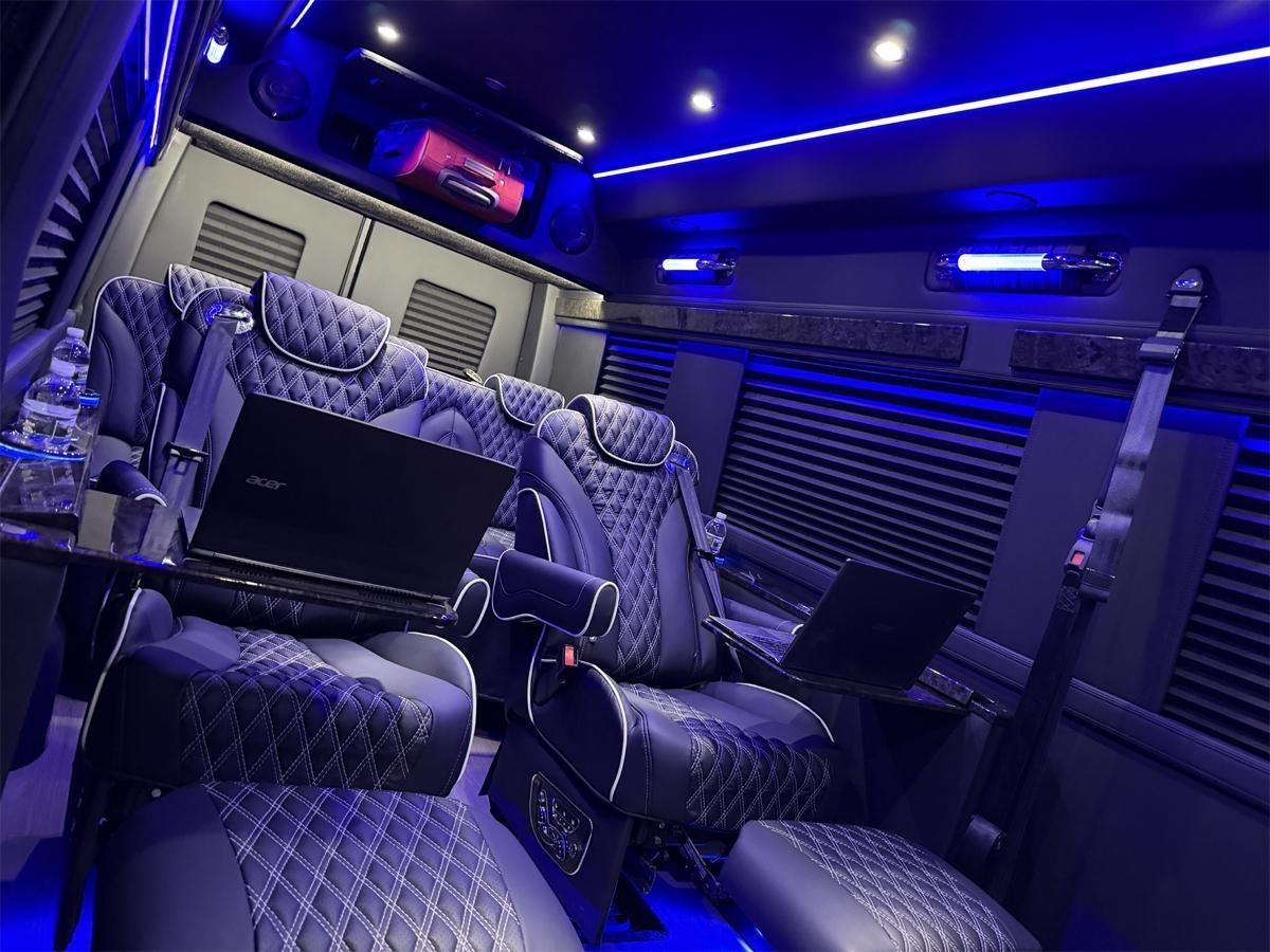 Mercedes-Benz Sprinter 2500 170-in. WB 2024