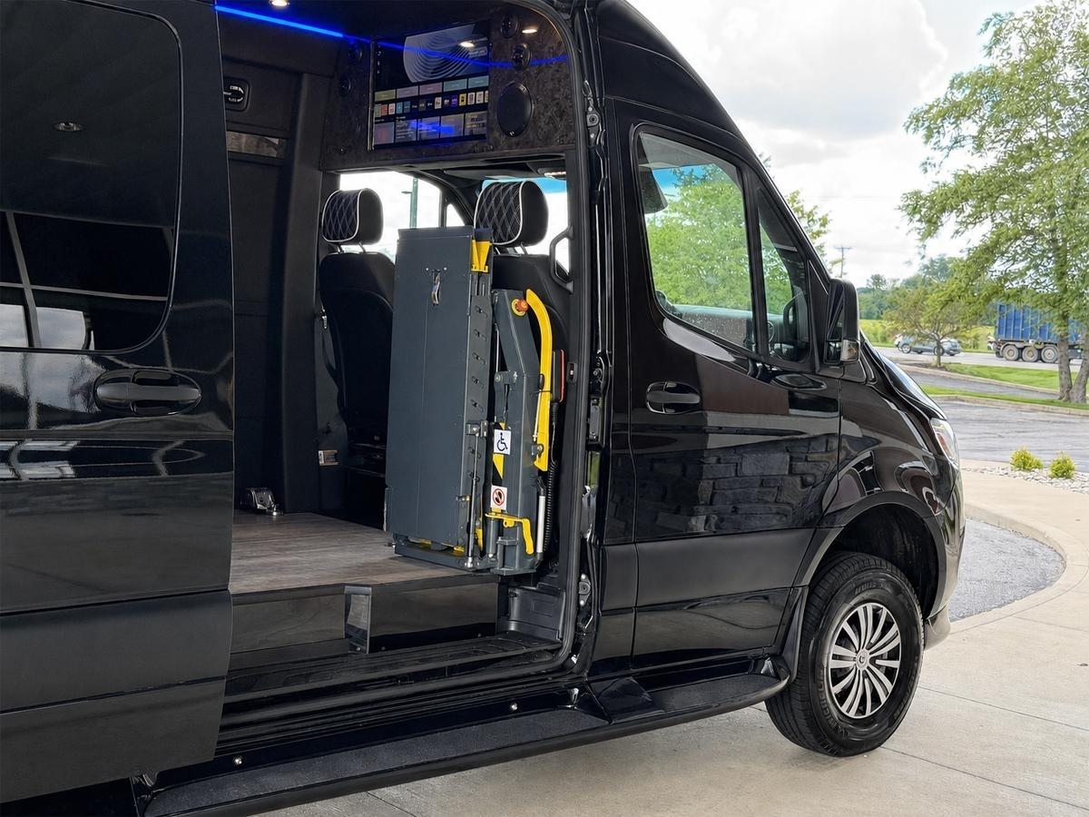 Mercedes-Benz Sprinter 2500 170-in. WB 2024