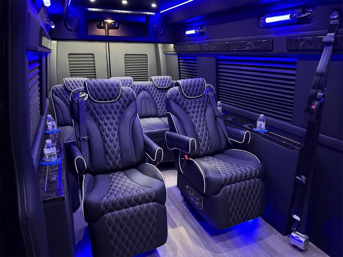 Mercedes-Benz Sprinter 2500 170-in. WB 2024