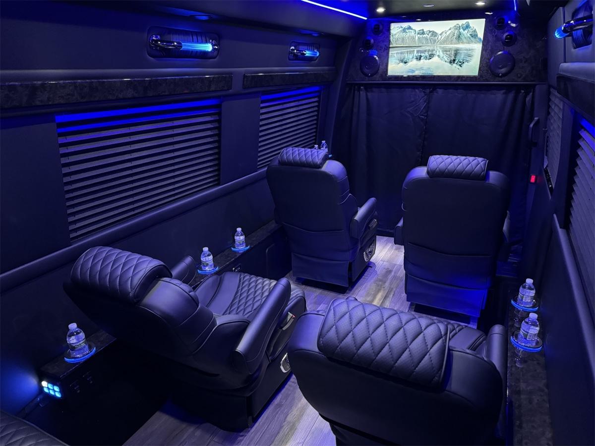 Mercedes-Benz Sprinter 2500 170-in. WB 2024