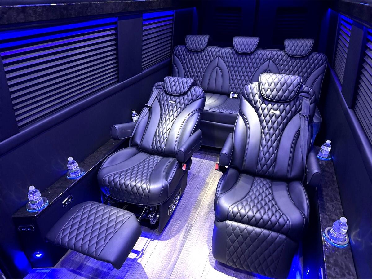 Mercedes-Benz Sprinter 2500 170-in. WB 2024