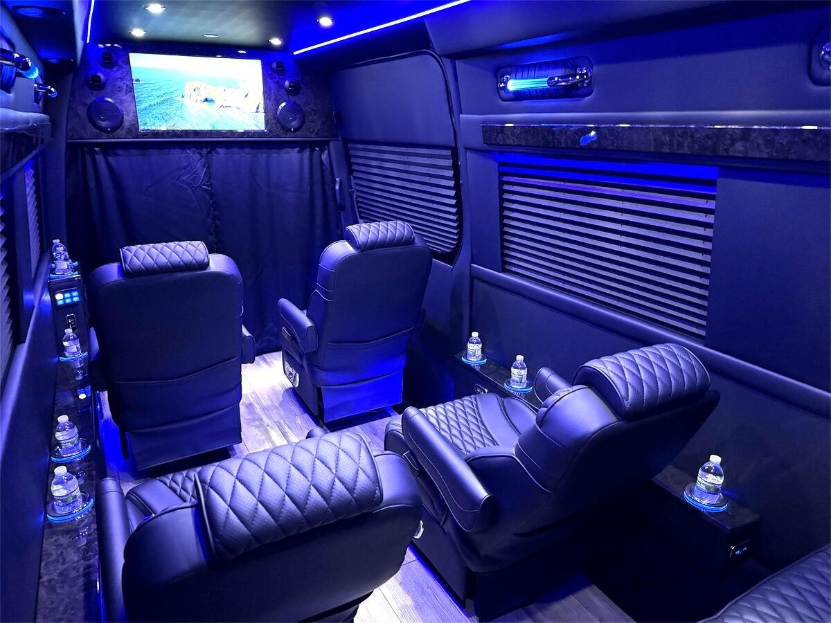 Mercedes-Benz Sprinter 2500 170-in. WB 2024