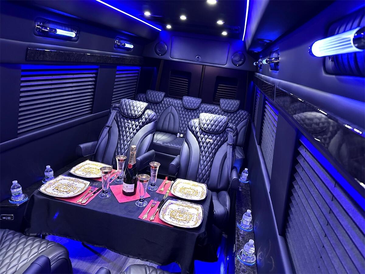 Mercedes-Benz Sprinter 2500 170-in. WB 2024