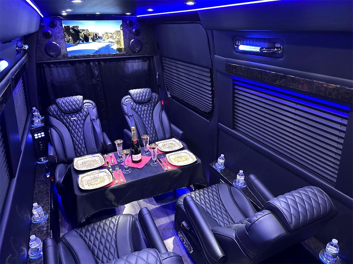 Mercedes-Benz Sprinter 2500 170-in. WB 2024