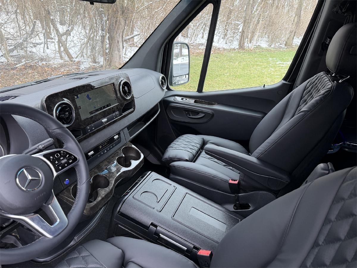 Mercedes-Benz Sprinter 2500 170-in. WB 2024