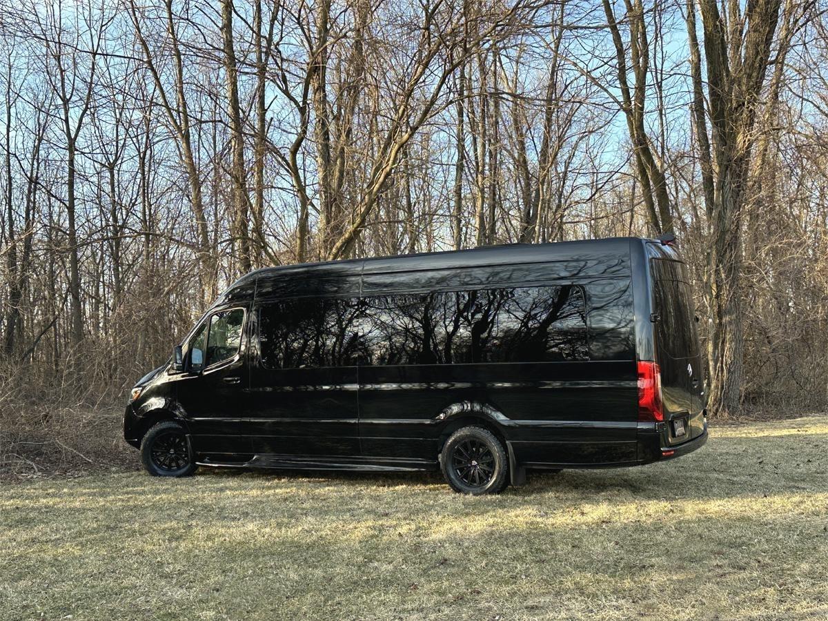 Mercedes-Benz Sprinter 2500 170-in. WB 2024