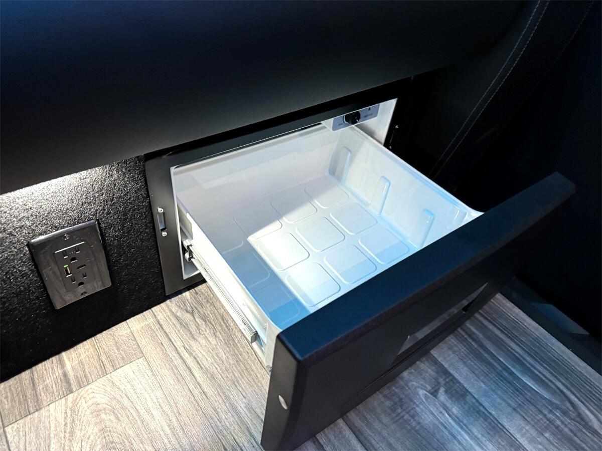 Mercedes-Benz Sprinter 3500 XD 170-in. WB 2024