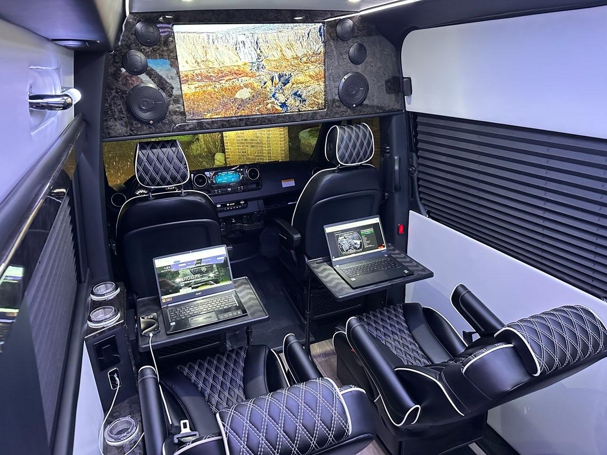 Mercedes-Benz Sprinter  2024