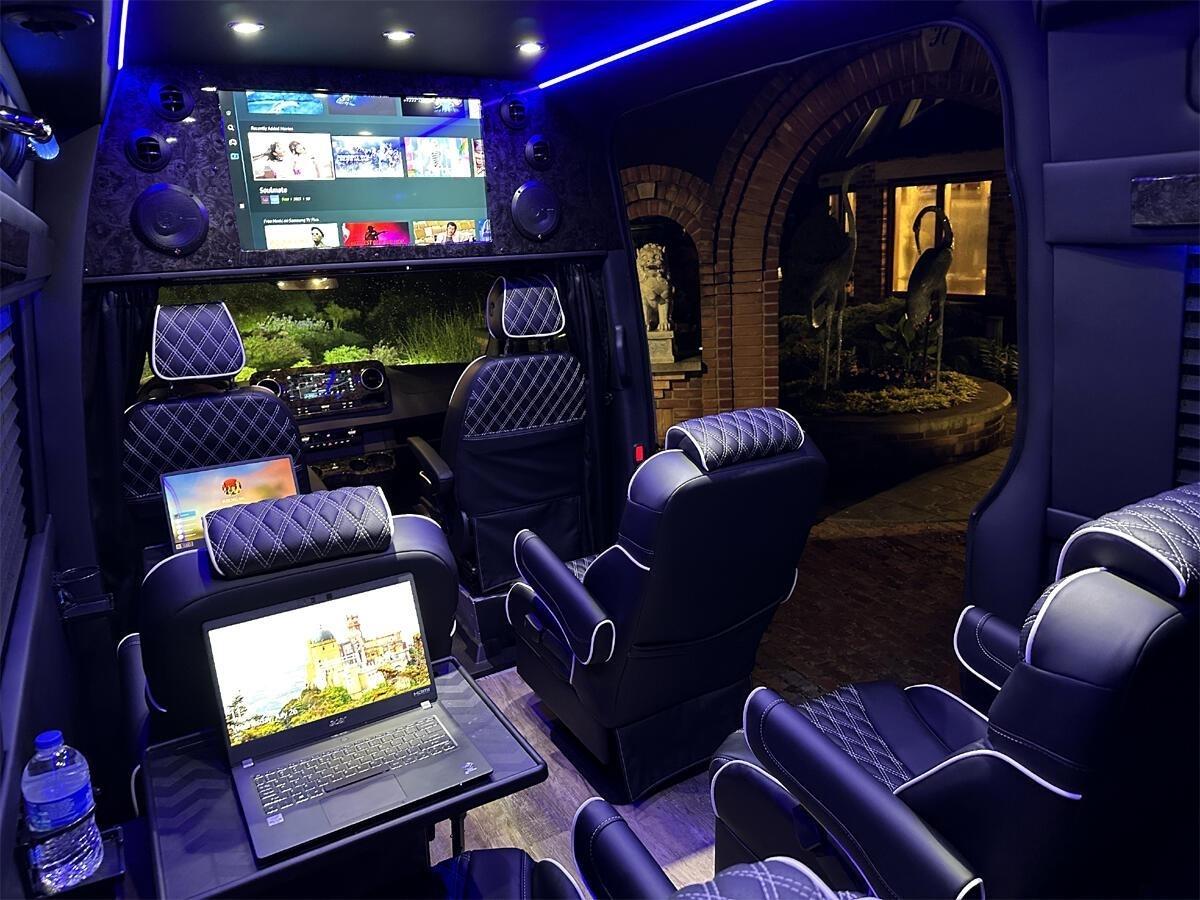 Mercedes-Benz Sprinter 2500 144-in. WB 2024