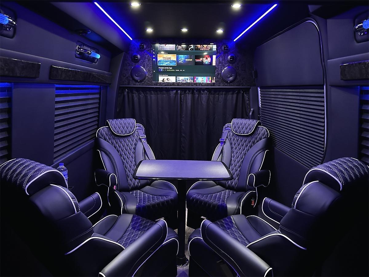 Mercedes-Benz Sprinter 2500 144-in. WB 2024