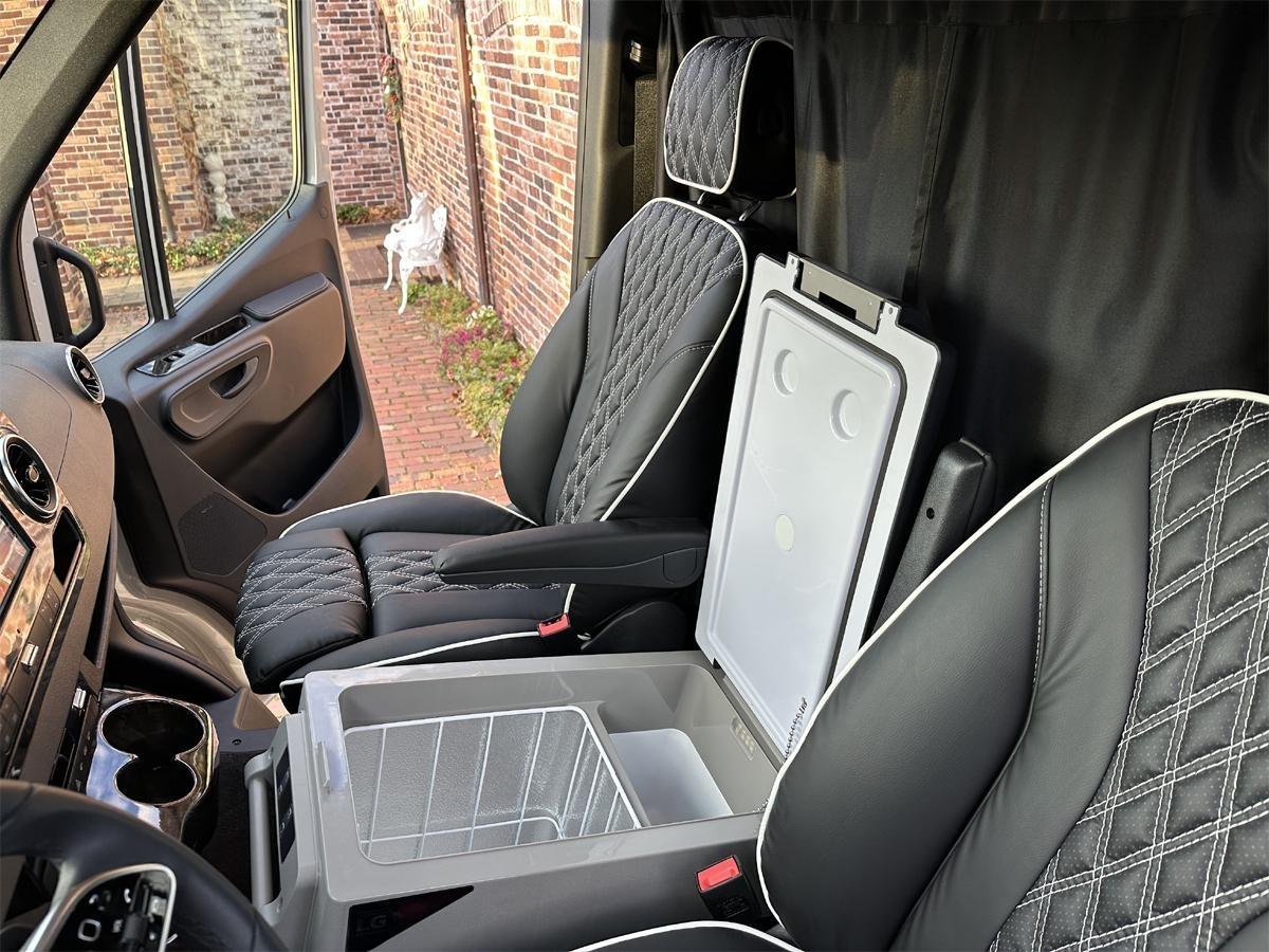 Mercedes-Benz Sprinter 2500 144-in. WB 2024