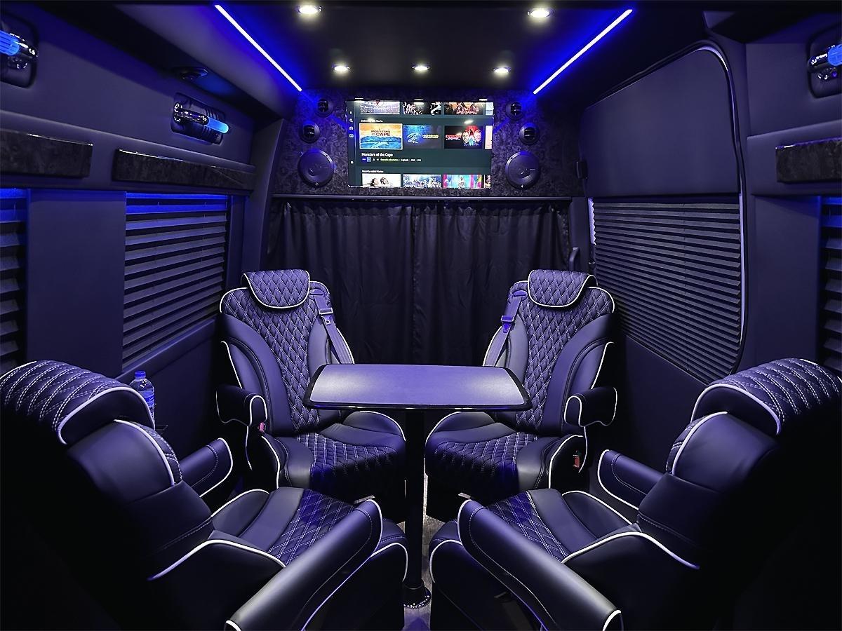 Mercedes-Benz Sprinter 2500 144-in. WB 2024