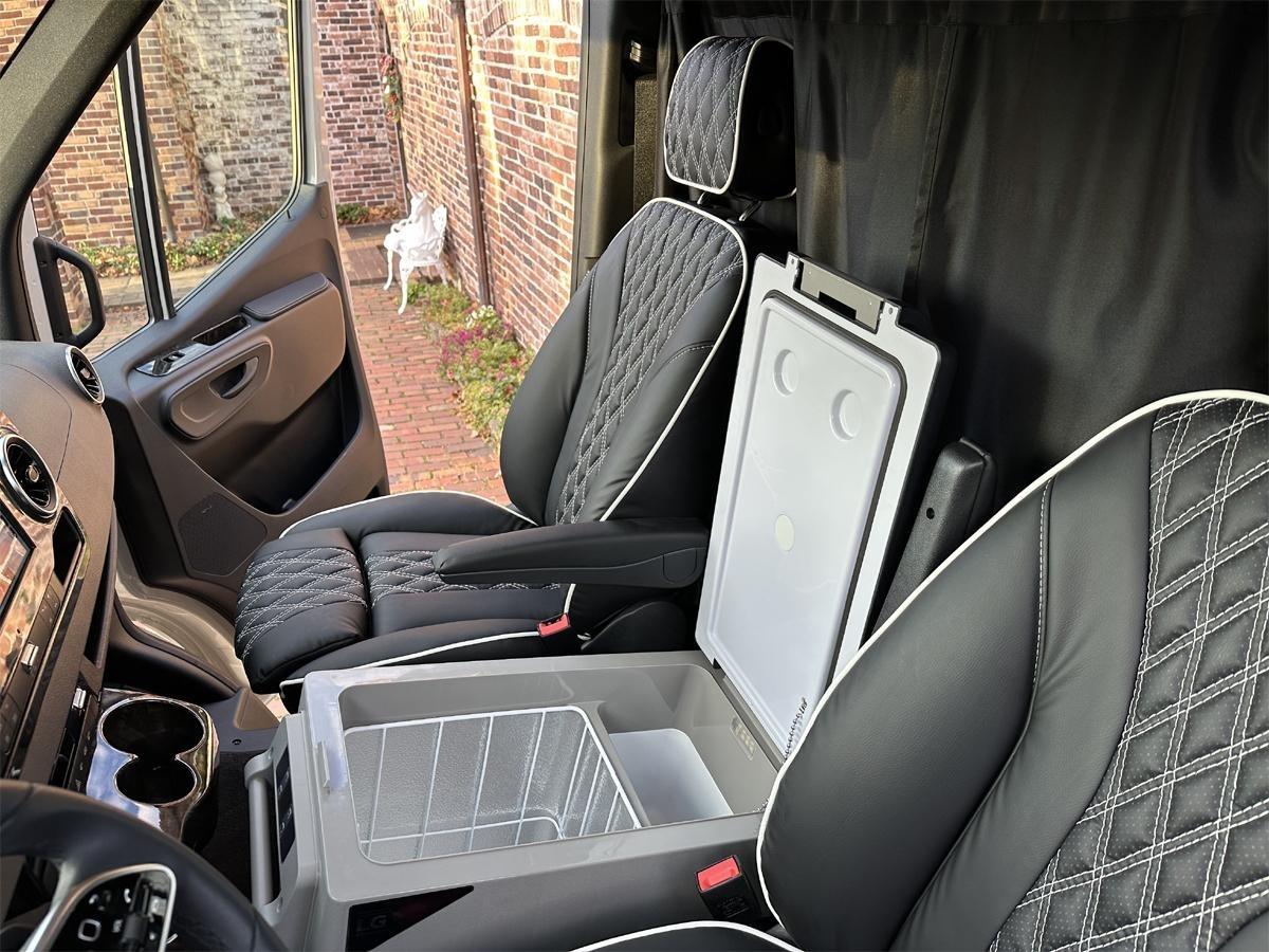 Mercedes-Benz Sprinter 2500 144-in. WB 2024