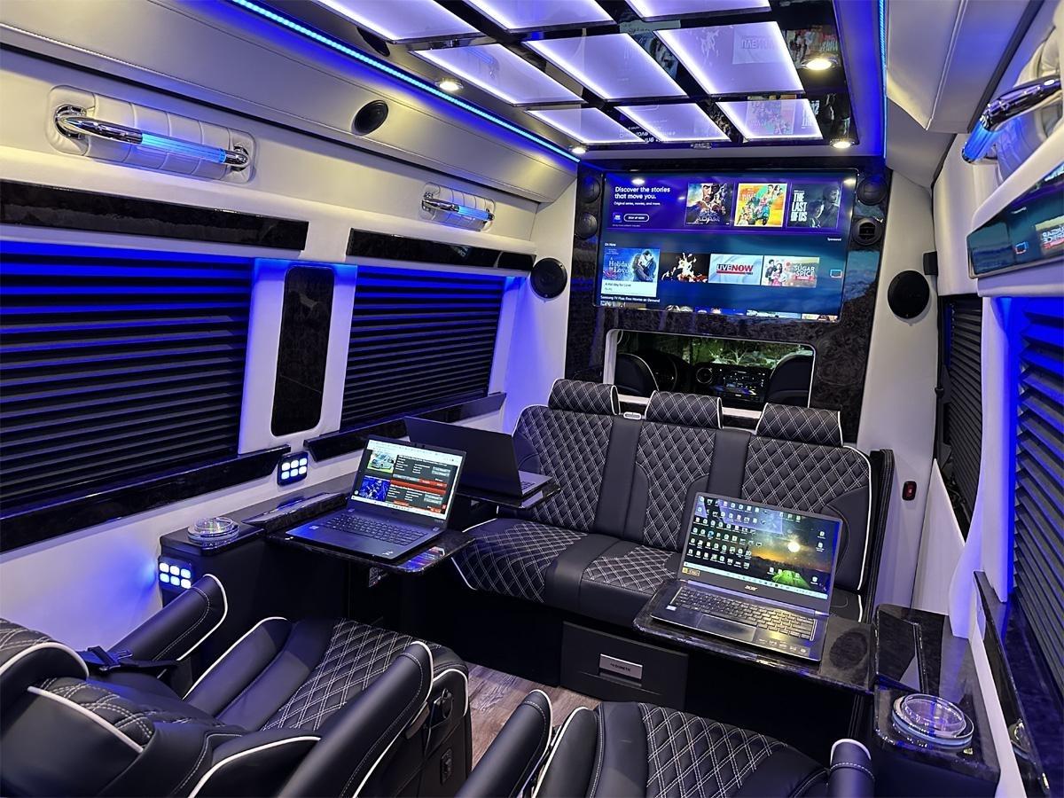 Mercedes-Benz Sprinter  2025