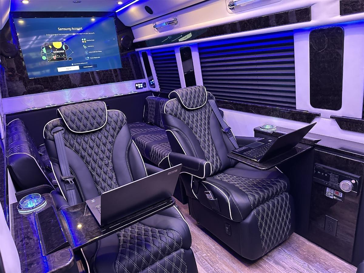 Mercedes-Benz Sprinter  2025
