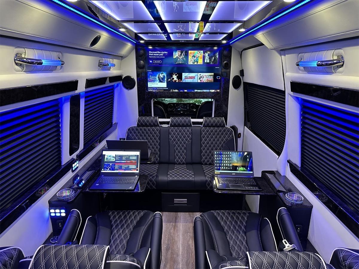 Mercedes-Benz Sprinter  2025