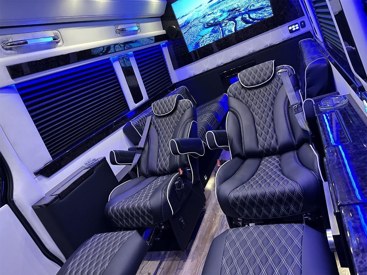 Mercedes-Benz Sprinter  2025