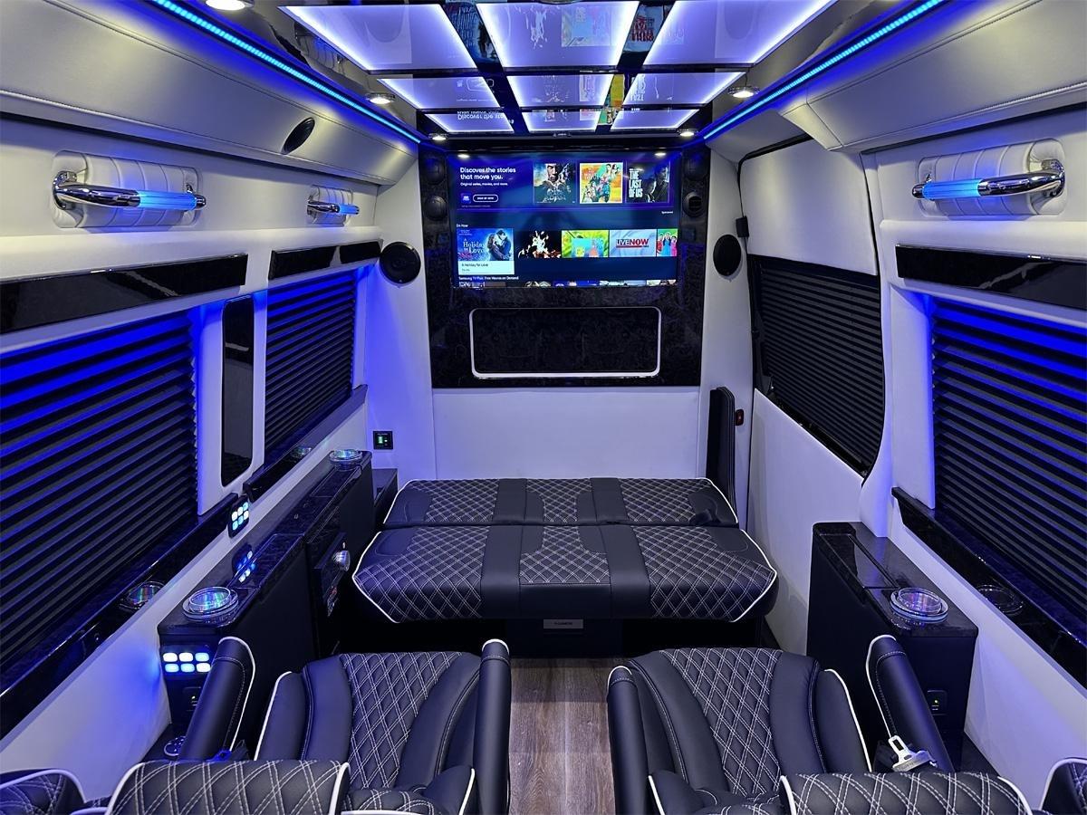 Mercedes-Benz Sprinter  2025