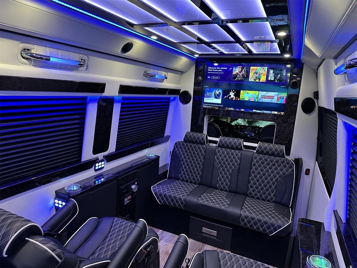 Mercedes-Benz Sprinter  2025