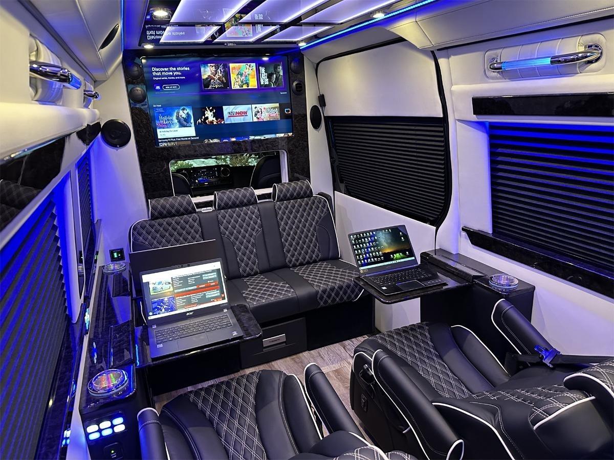 Mercedes-Benz Sprinter  2025