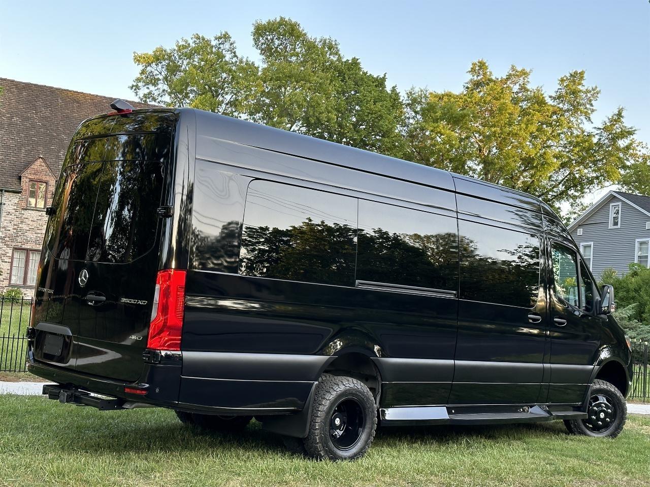 Mercedes-Benz Sprinter  2025