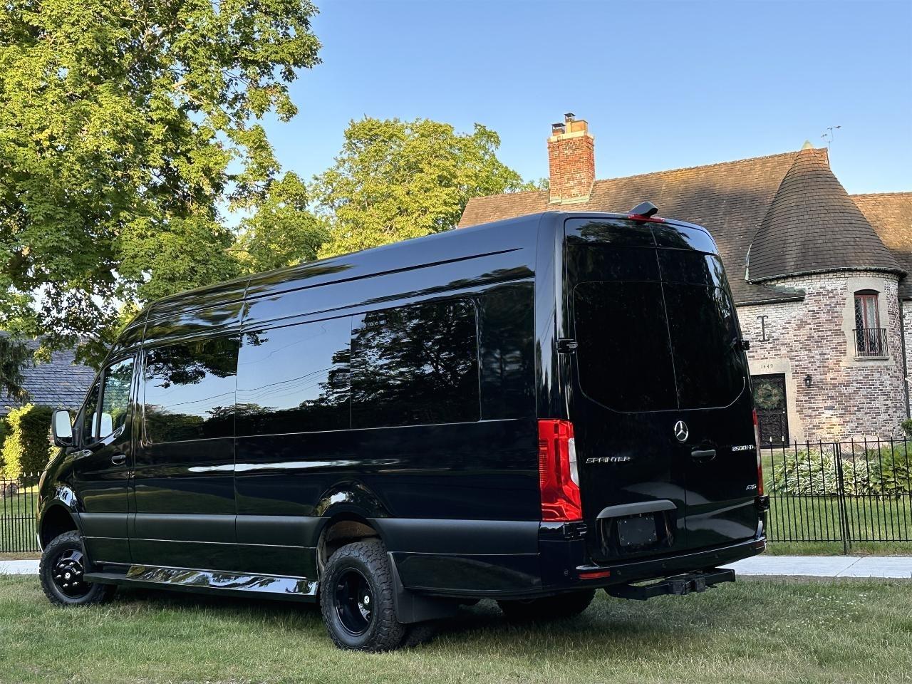 Mercedes-Benz Sprinter  2025