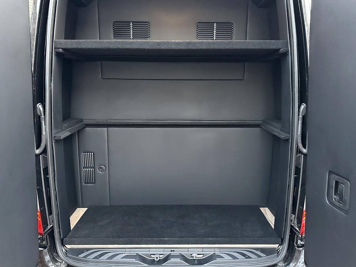 Mercedes-Benz Sprinter  2025