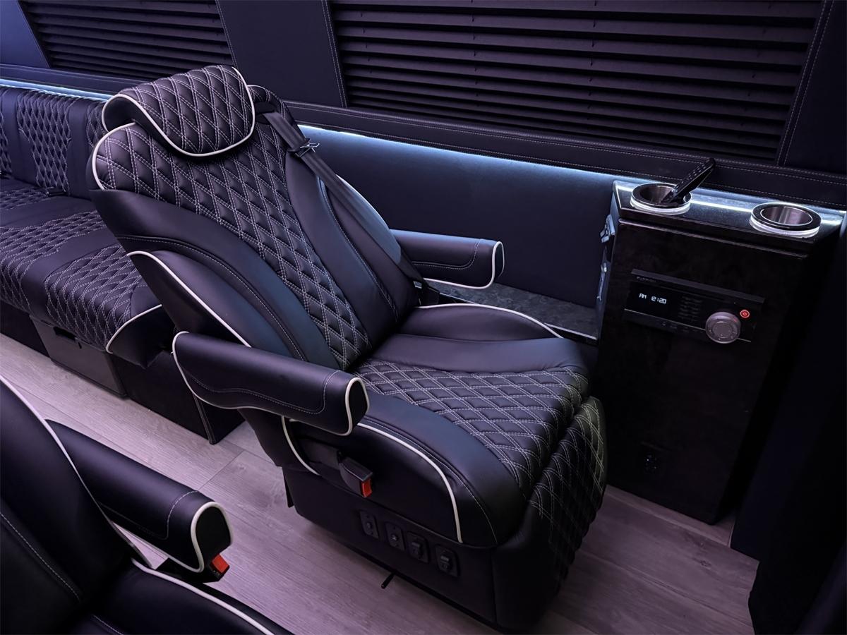 Mercedes-Benz Sprinter  2024