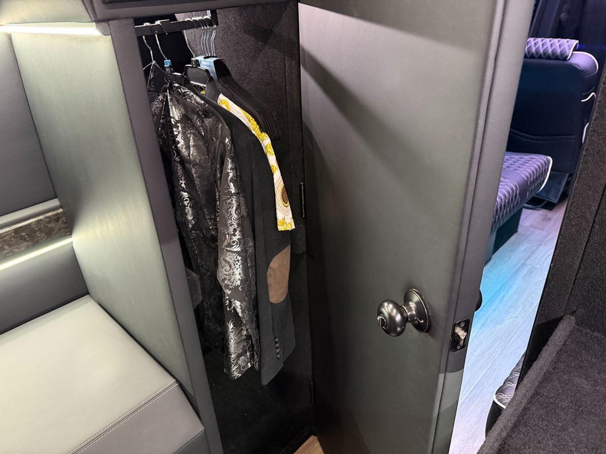 Mercedes-Benz Sprinter  2024