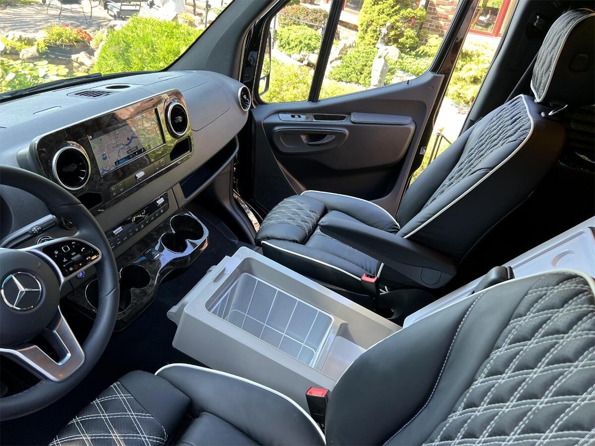 Mercedes-Benz Sprinter  2024