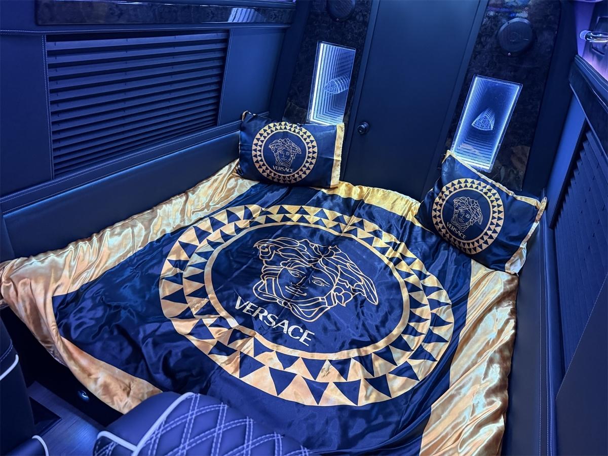 Mercedes-Benz Sprinter  2024