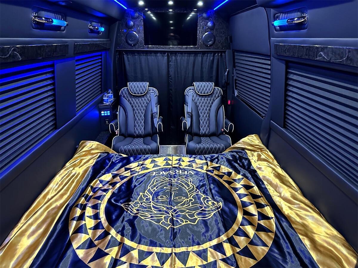 Mercedes-Benz Sprinter  2024