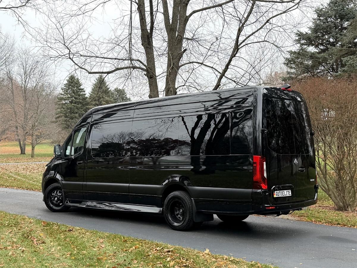 Mercedes-Benz Sprinter  2024