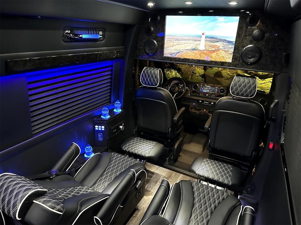 Mercedes-Benz Sprinter  2024