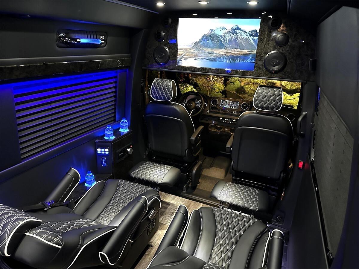 Mercedes-Benz Sprinter  2024
