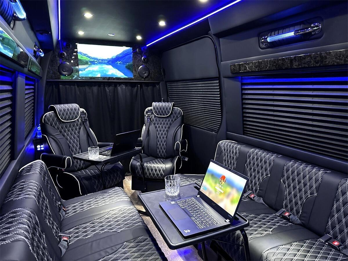 Mercedes-Benz Sprinter  2024