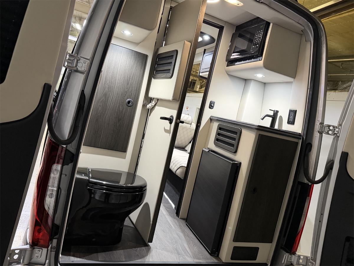 Mercedes-Benz Sprinter 2500 144-in. WB 2024