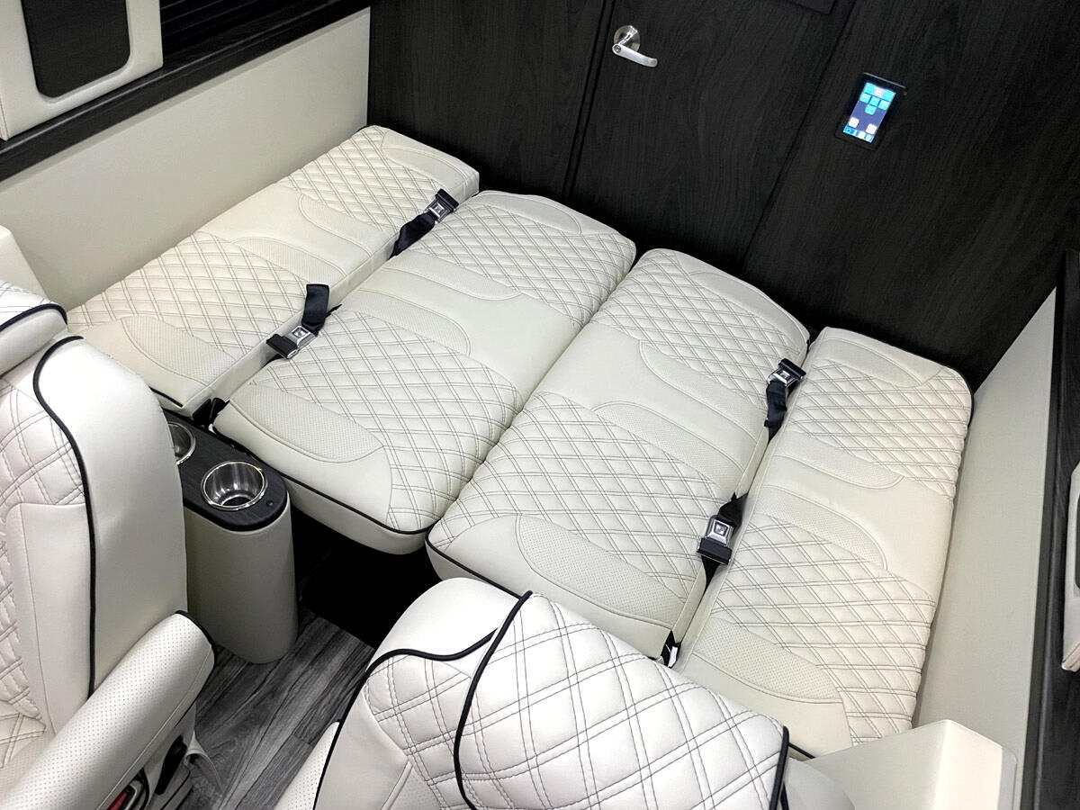 Mercedes-Benz Sprinter 2500 144-in. WB 2024