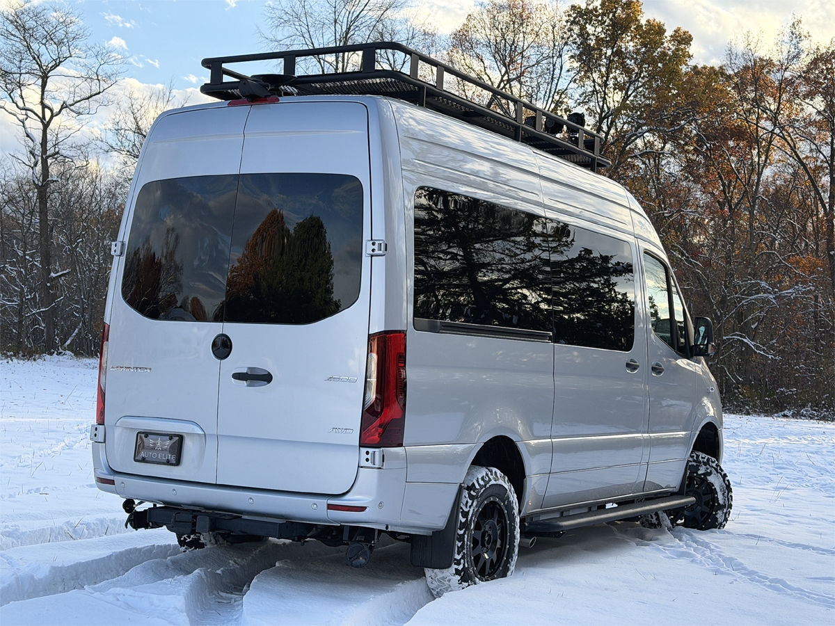 Mercedes-Benz Sprinter 2500 144-in. WB 2024