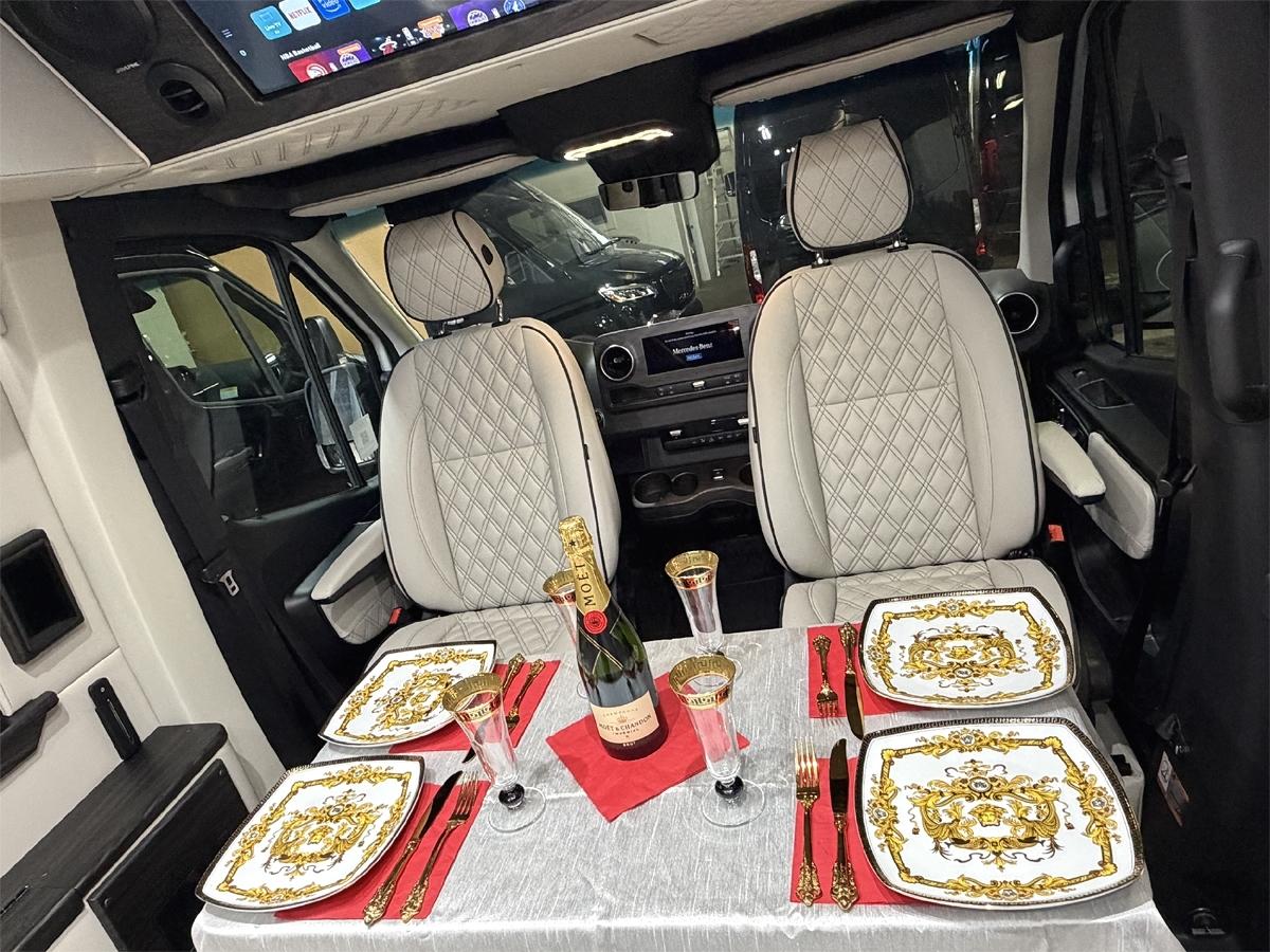 Mercedes-Benz Sprinter 2500 144-in. WB 2024