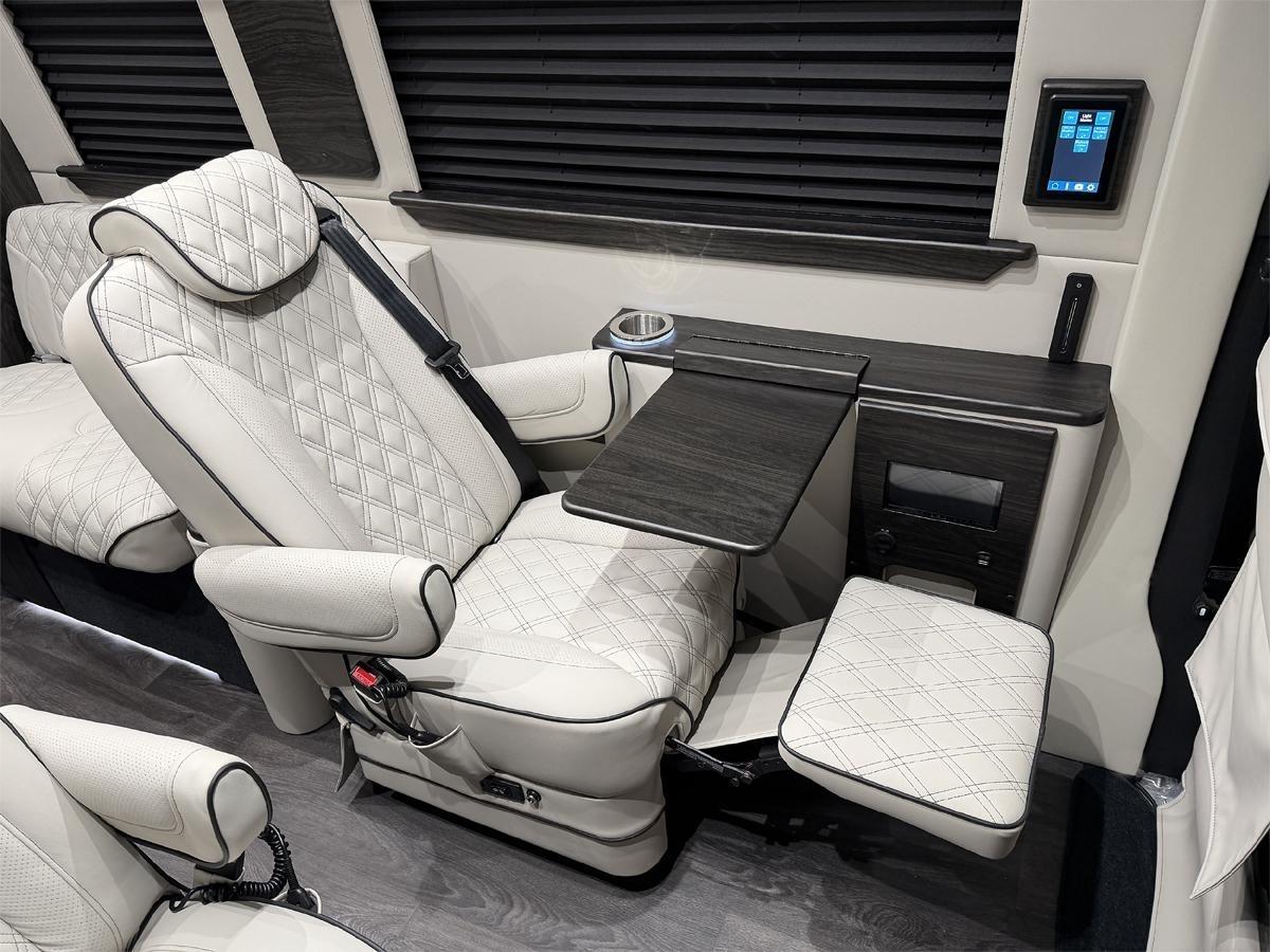 Mercedes-Benz Sprinter 2500 144-in. WB 2024