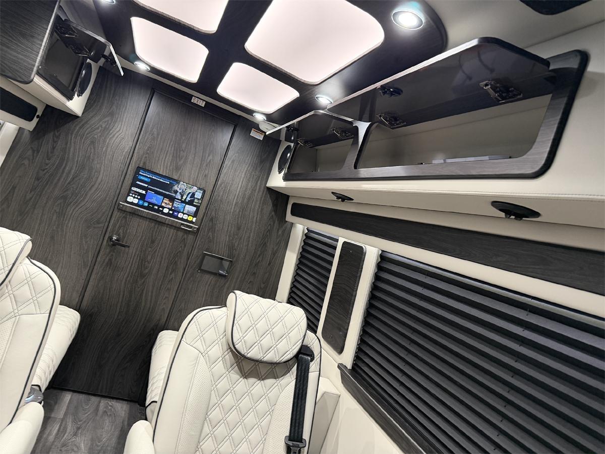 Mercedes-Benz Sprinter 2500 144-in. WB 2024