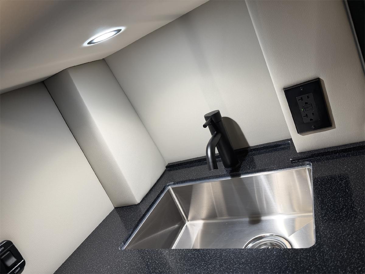 Mercedes-Benz Sprinter 2500 144-in. WB 2024