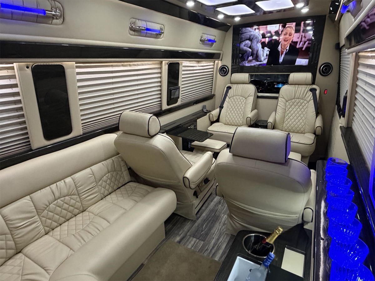 Mercedes-Benz Sprinter 3500 High Roof 170-in. WB 2019